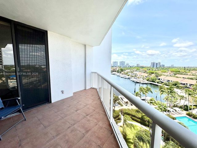 3610 Yacht Club Dr 810, Aventura, FL 33180