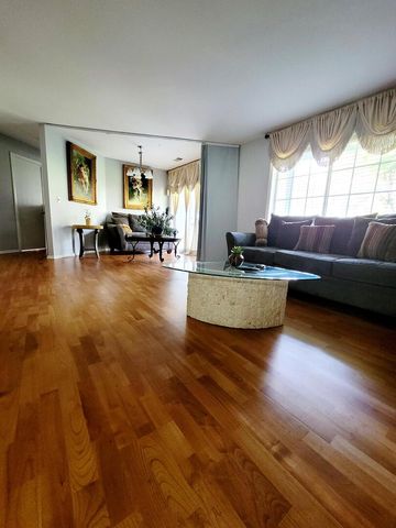 1508 W Pheasant Trail Drive 1, Arlington Heights, IL 60004
