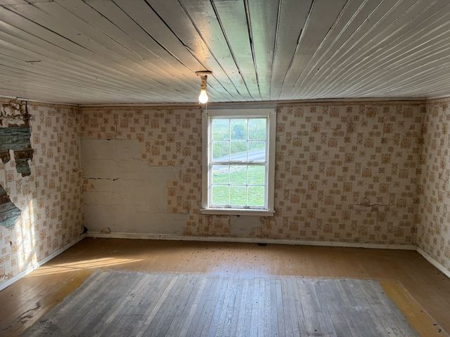 328 Young Branch Rd, Dixon Springs, TN 37057
