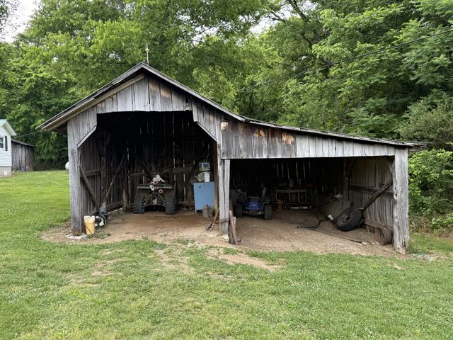 328 Young Branch Rd, Dixon Springs, TN 37057