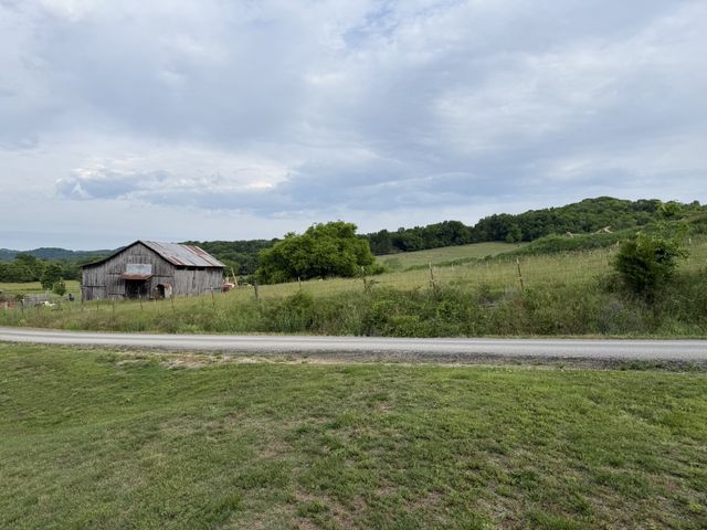 328 Young Branch Rd, Dixon Springs, TN 37057
