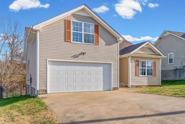 2912 Core Dr, Clarksville, TN 37040