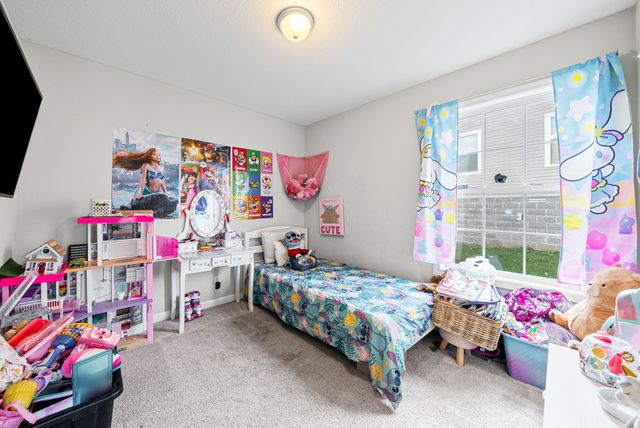 2912 Core Dr, Clarksville, TN 37040