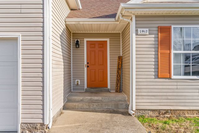 2912 Core Dr, Clarksville, TN 37040