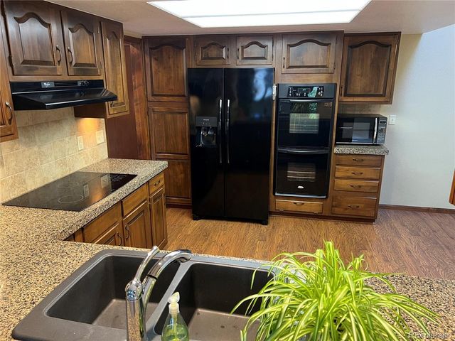 9225 W Jewell Pl 105, Lakewood, CO 80227
