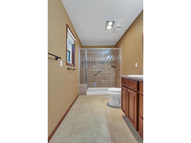 9225 W Jewell Pl 105, Lakewood, CO 80227