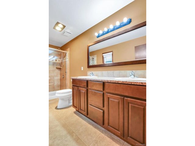 9225 W Jewell Pl 105, Lakewood, CO 80227