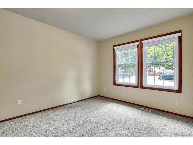 9225 W Jewell Pl 105, Lakewood, CO 80227