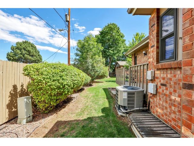 9225 W Jewell Pl 105, Lakewood, CO 80227