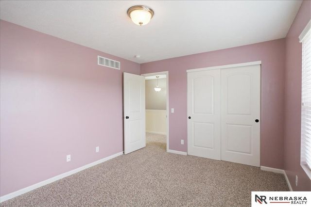 8557 S 64th Street, Omaha, NE 68157