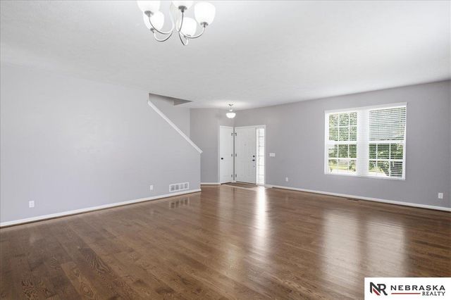 8557 S 64th Street, Omaha, NE 68157