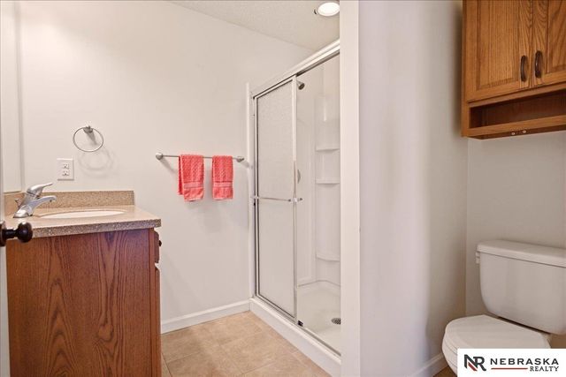 8557 S 64th Street, Omaha, NE 68157