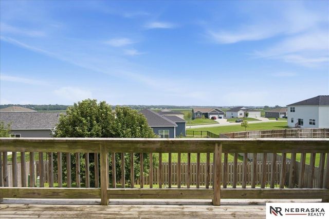 8557 S 64th Street, Omaha, NE 68157