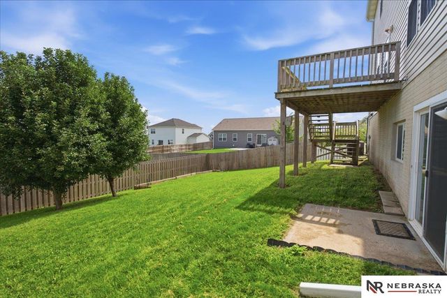 8557 S 64th Street, Omaha, NE 68157