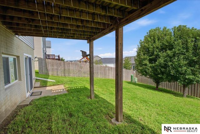 8557 S 64th Street, Omaha, NE 68157