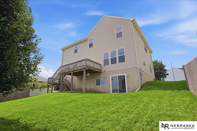 8557 S 64th Street, Omaha, NE 68157