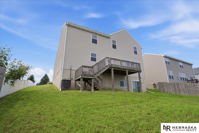 8557 S 64th Street, Omaha, NE 68157