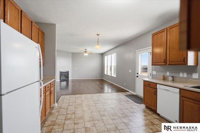 8557 S 64th Street, Omaha, NE 68157