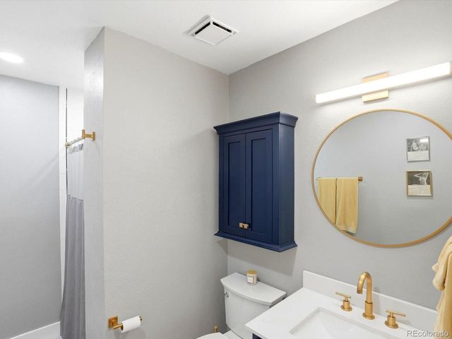 807 E 14th Ave 2, Denver, CO 80218