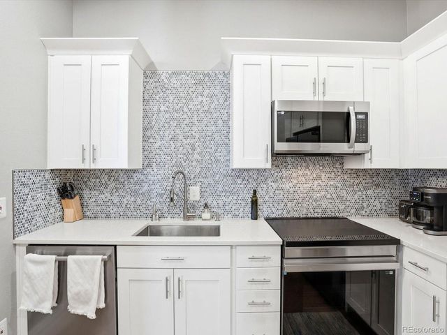 807 E 14th Ave 2, Denver, CO 80218