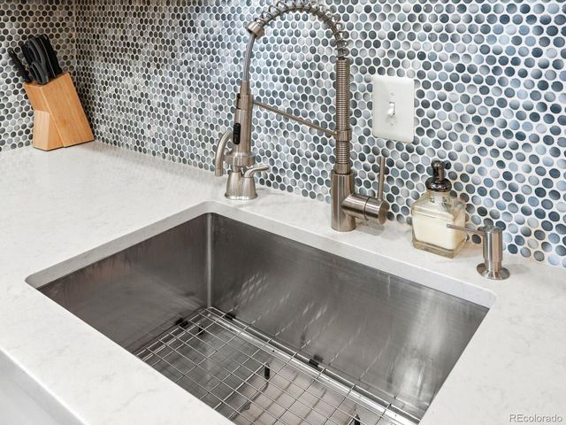 807 E 14th Ave 2, Denver, CO 80218