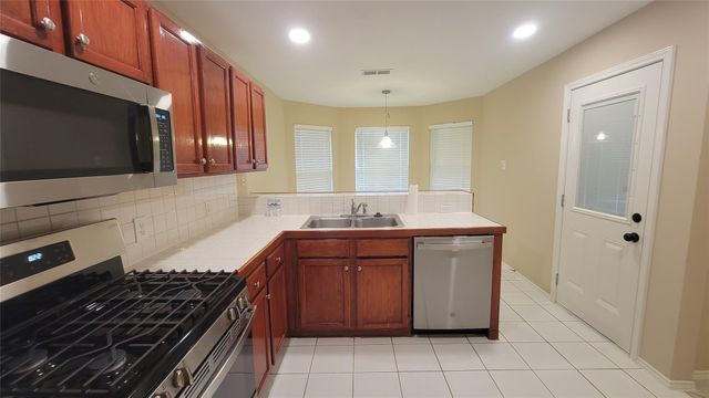 3335 Lakeland Gardens Drive, Katy, TX 77449