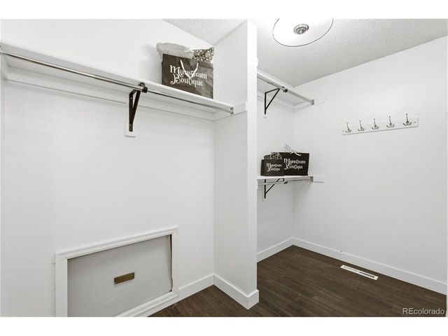 1127 E Kettle Pl, Centennial, CO 80122