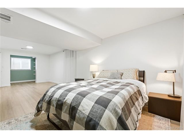 1127 E Kettle Pl, Centennial, CO 80122