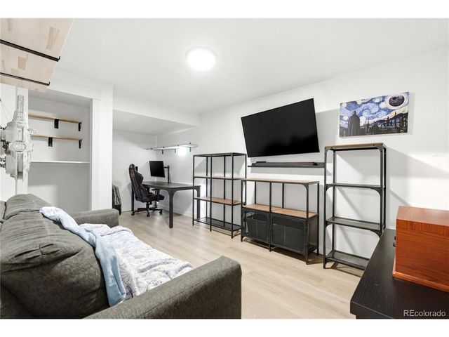 1127 E Kettle Pl, Centennial, CO 80122