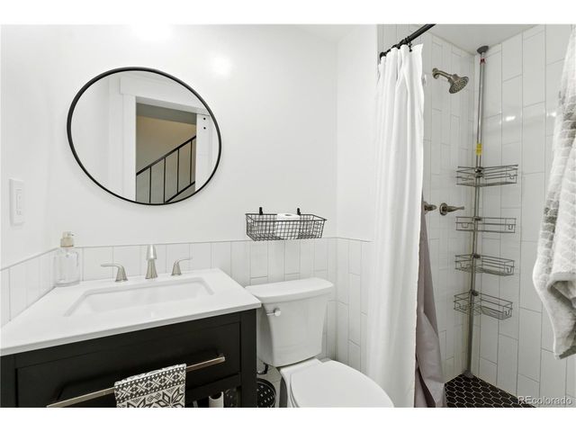 1127 E Kettle Pl, Centennial, CO 80122