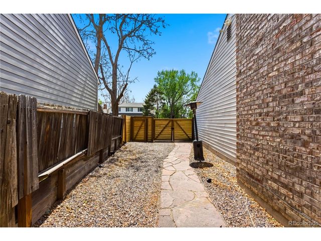 1127 E Kettle Pl, Centennial, CO 80122