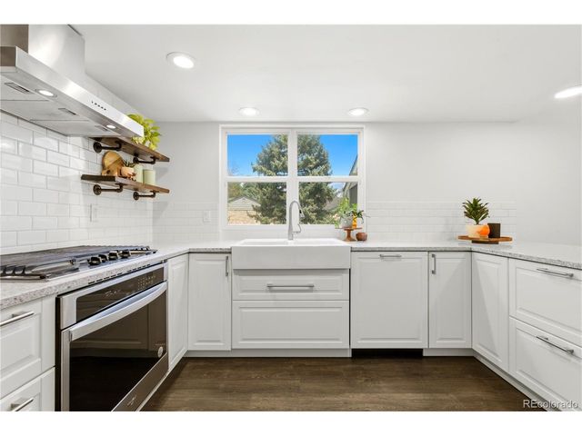 1127 E Kettle Pl, Centennial, CO 80122