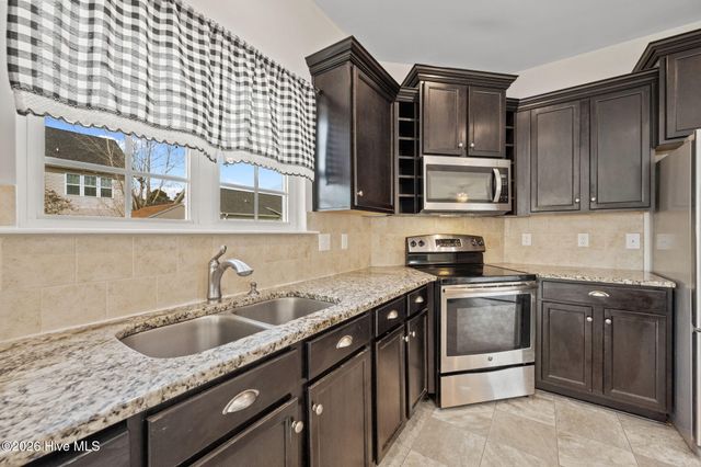 106 Porch Swing Way, Holly Ridge, NC 28445