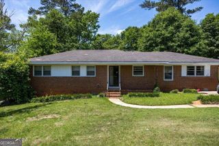 2418 Tredway Drive, Macon, GA 31211