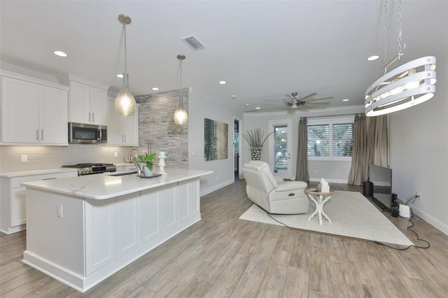 2262 SPRING LAKE COURT, Clearwater, FL 33763