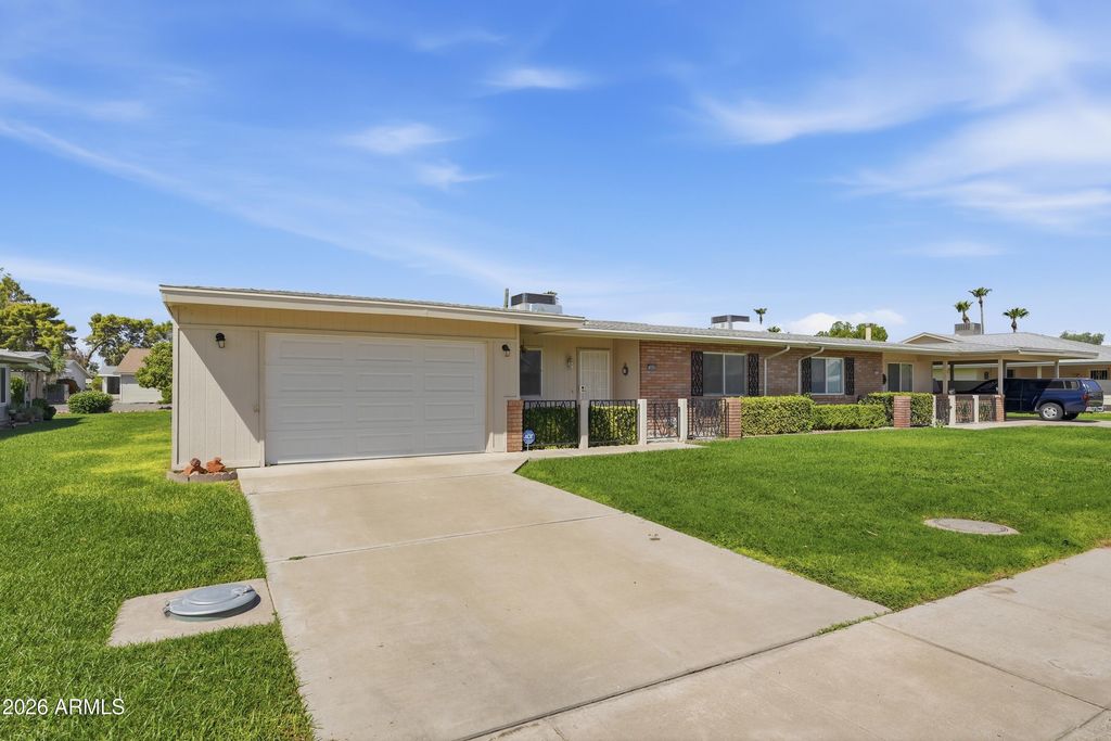 10869 W CLAIR Drive, Sun City, AZ 85351 — photo 2