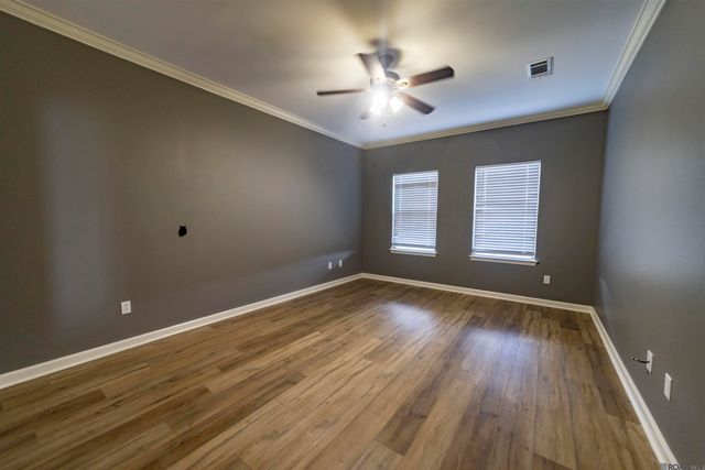 28304 Lake Salvador Dr, Livingston, LA 70754