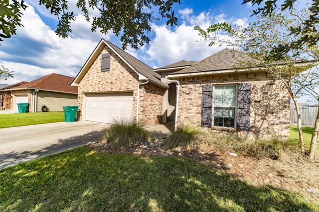 28304 Lake Salvador Dr, Livingston, LA 70754