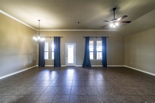 28304 Lake Salvador Dr, Livingston, LA 70754