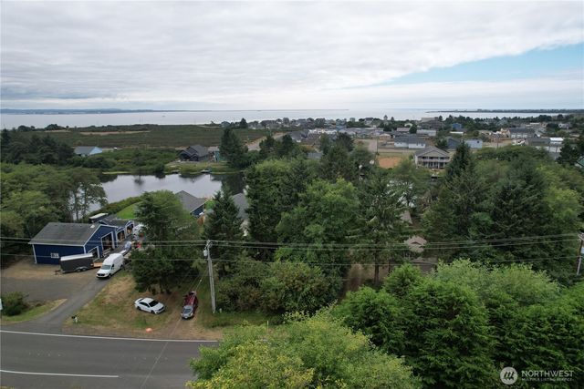 991 Mount Olympus Avenue SE, Ocean Shores, WA 98569