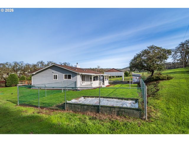 199 BLANDS Ln, Roseburg, OR 97471