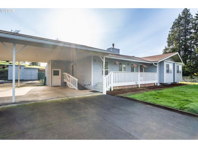 199 BLANDS Ln, Roseburg, OR 97471