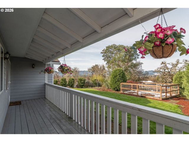 199 BLANDS Ln, Roseburg, OR 97471