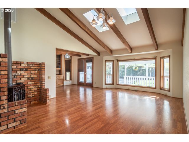 199 BLANDS Ln, Roseburg, OR 97471