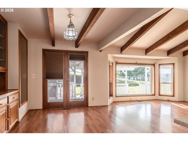 199 BLANDS Ln, Roseburg, OR 97471