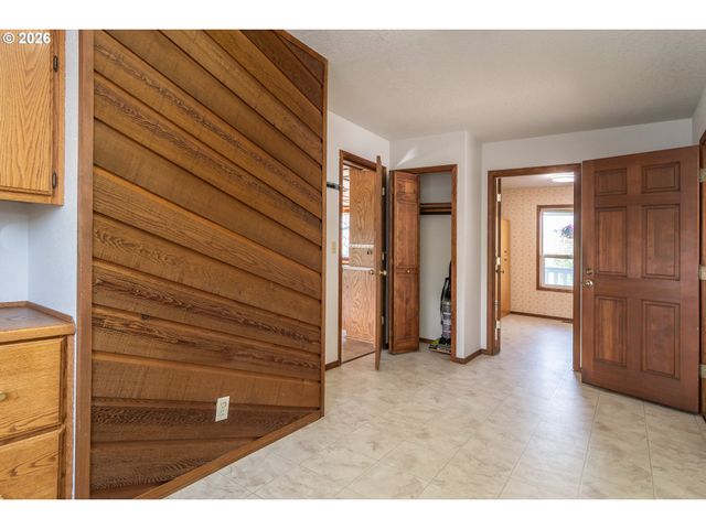 199 BLANDS Ln, Roseburg, OR 97471