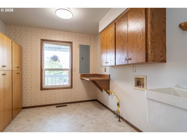 199 BLANDS Ln, Roseburg, OR 97471