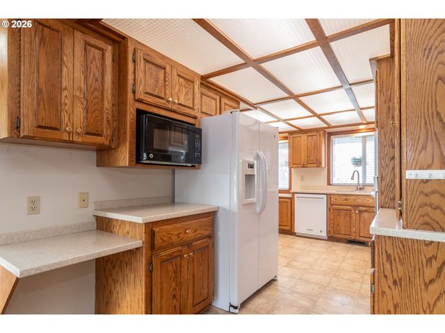 199 BLANDS Ln, Roseburg, OR 97471