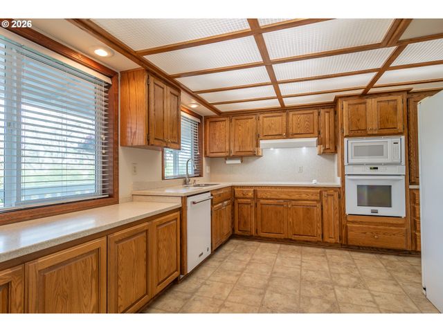 199 BLANDS Ln, Roseburg, OR 97471