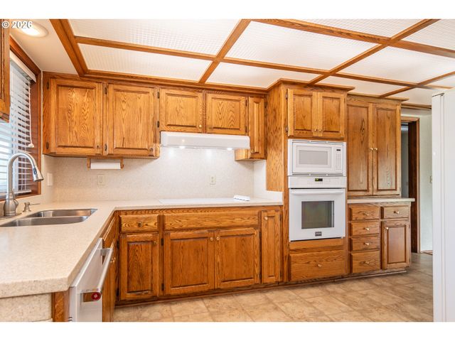 199 BLANDS Ln, Roseburg, OR 97471